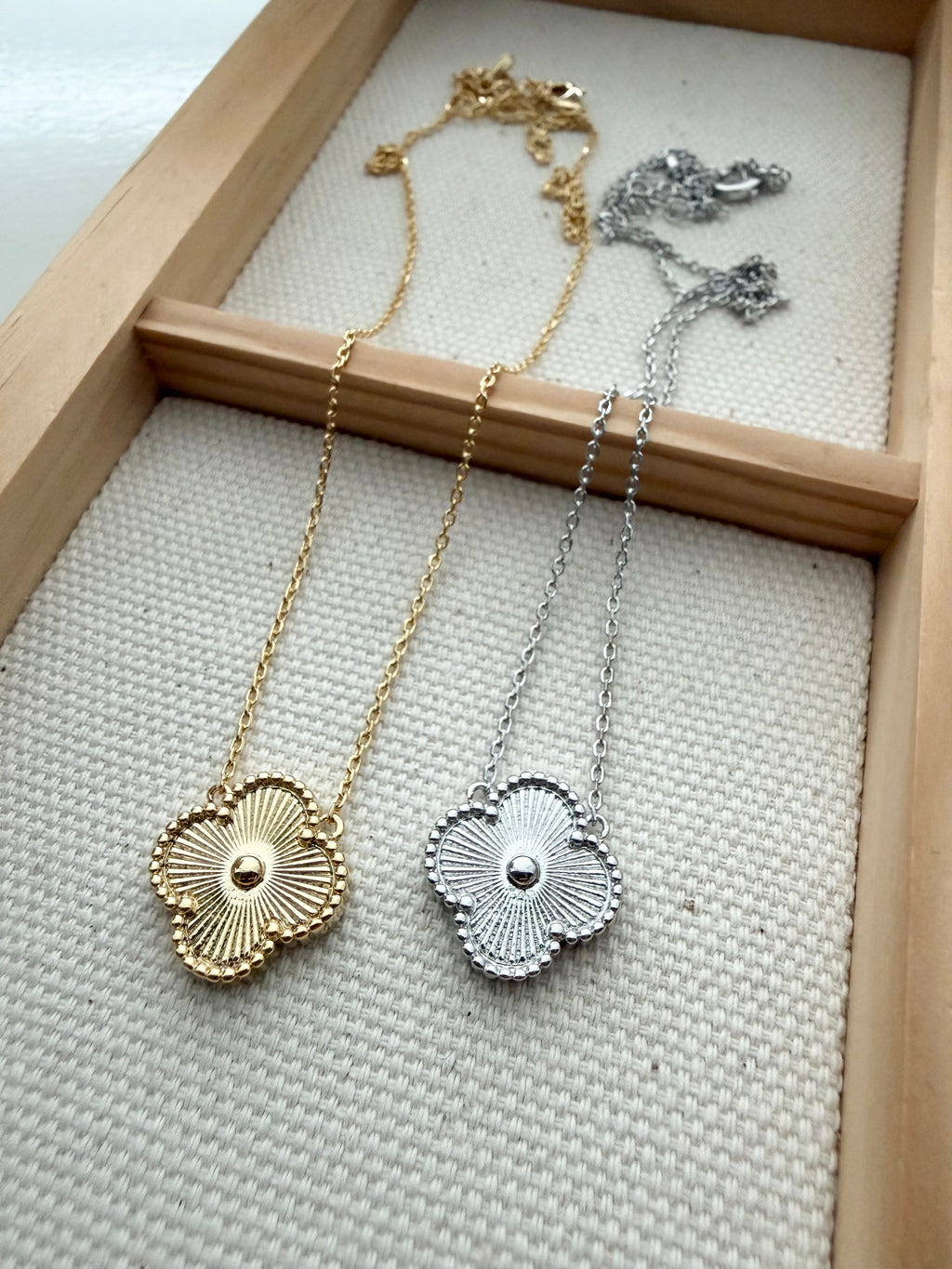 Fluted Clover Necklace