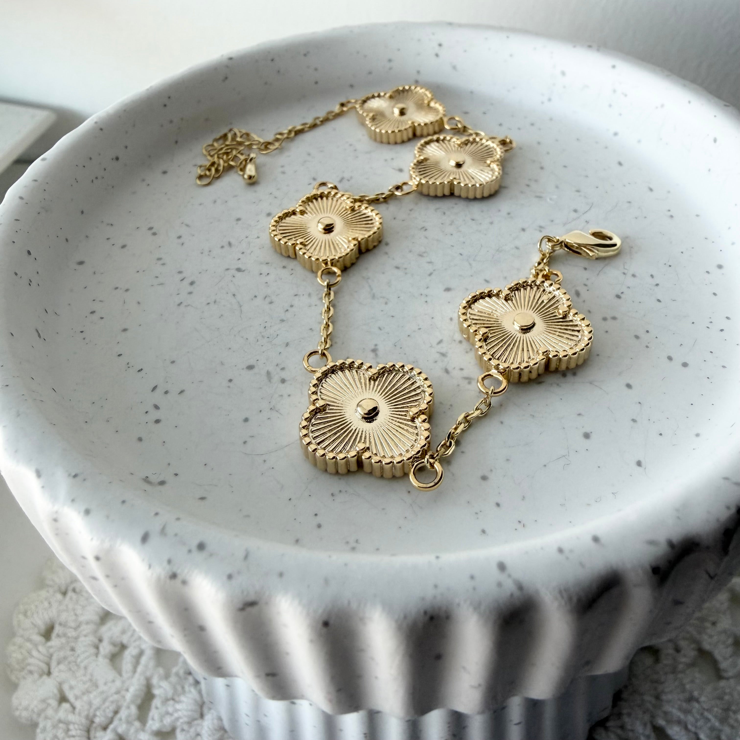 Fluted Clover Bracelet