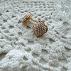 Clover Pearl Puff Earrings