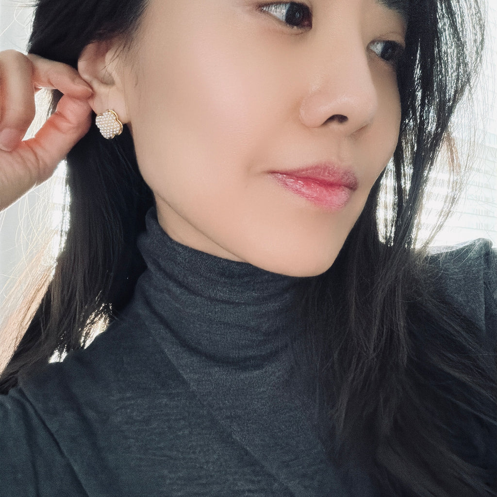 Clover Pearl Puff Earrings