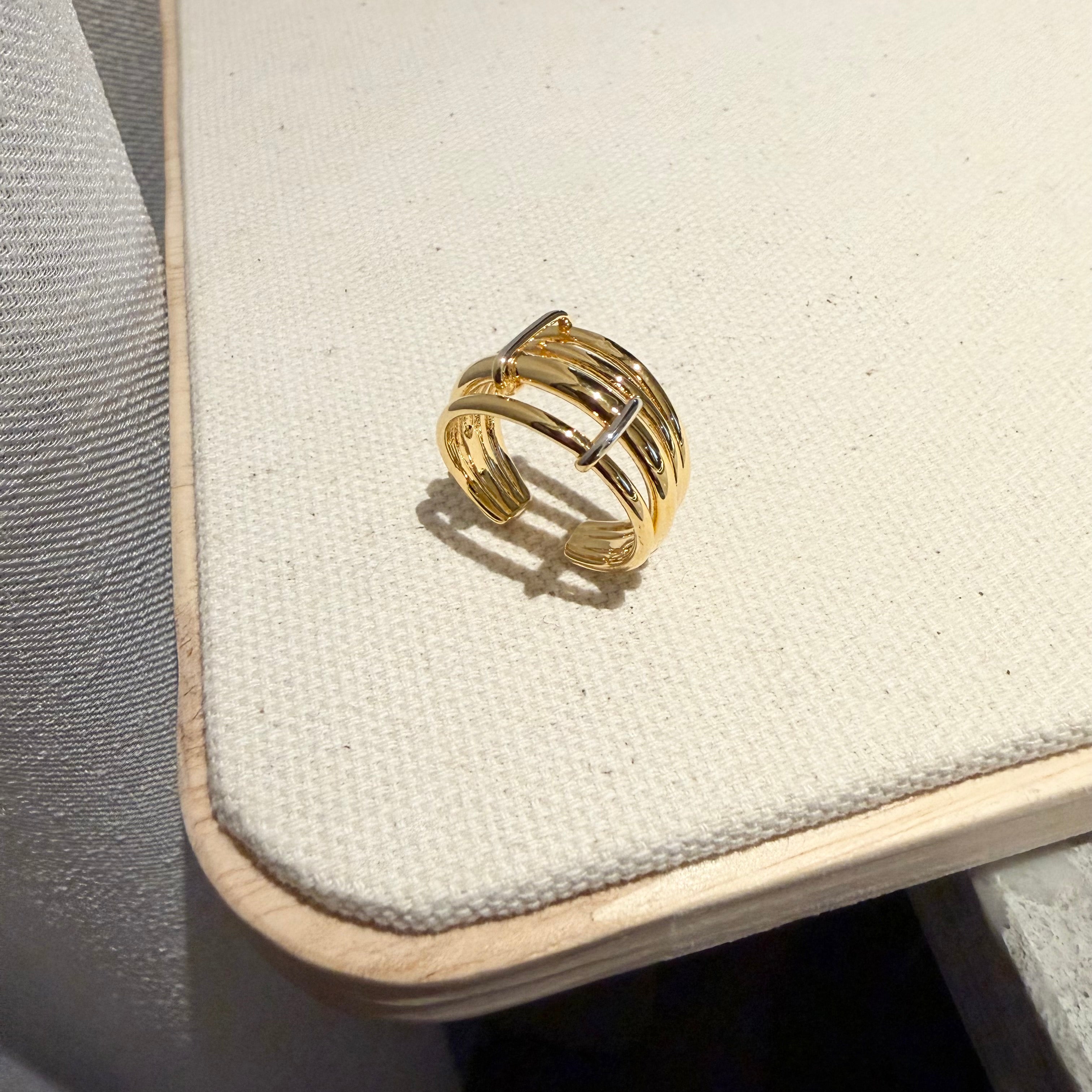 Tubular Layered Ring