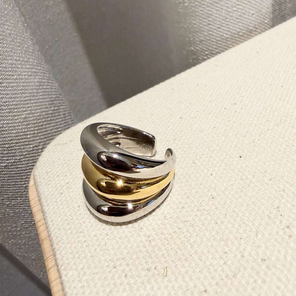 Tri Dome Ring