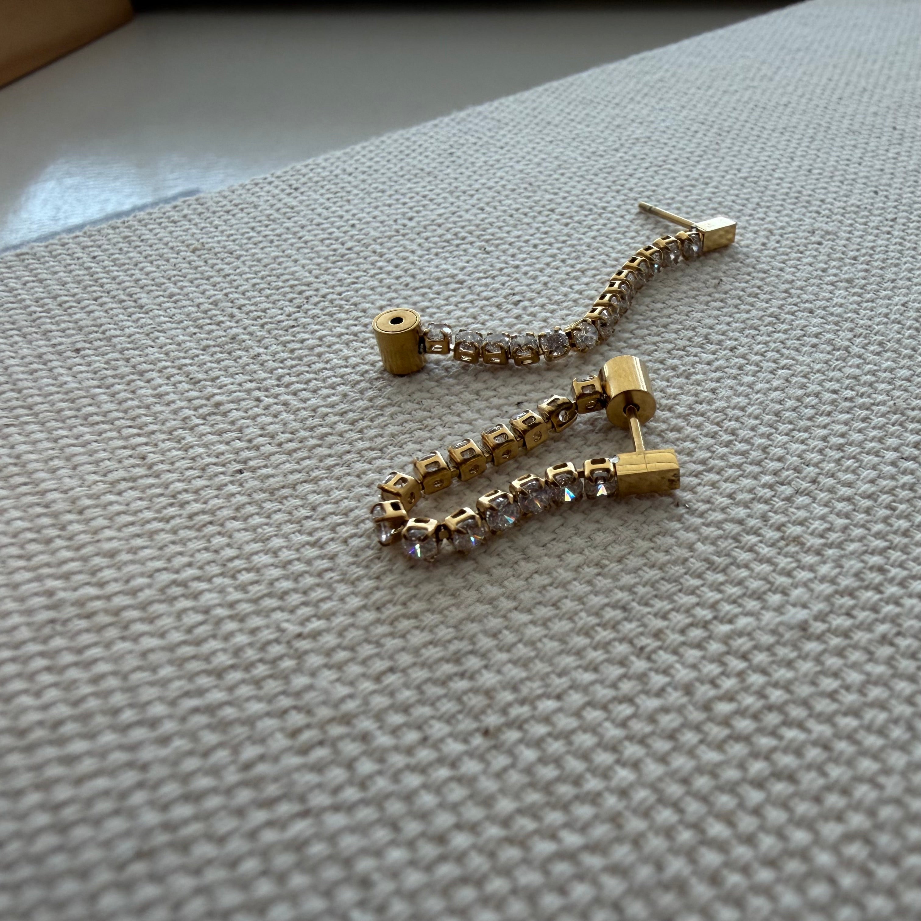 Tennis Chain Connection Earrings