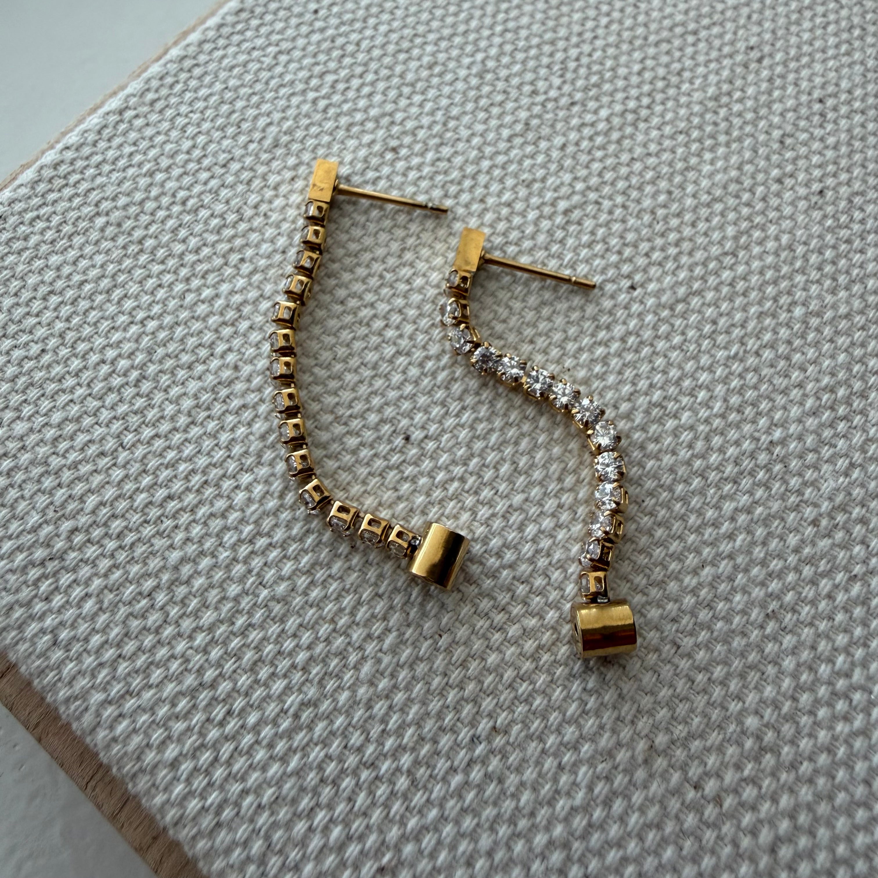 Tennis Chain Connection Earrings