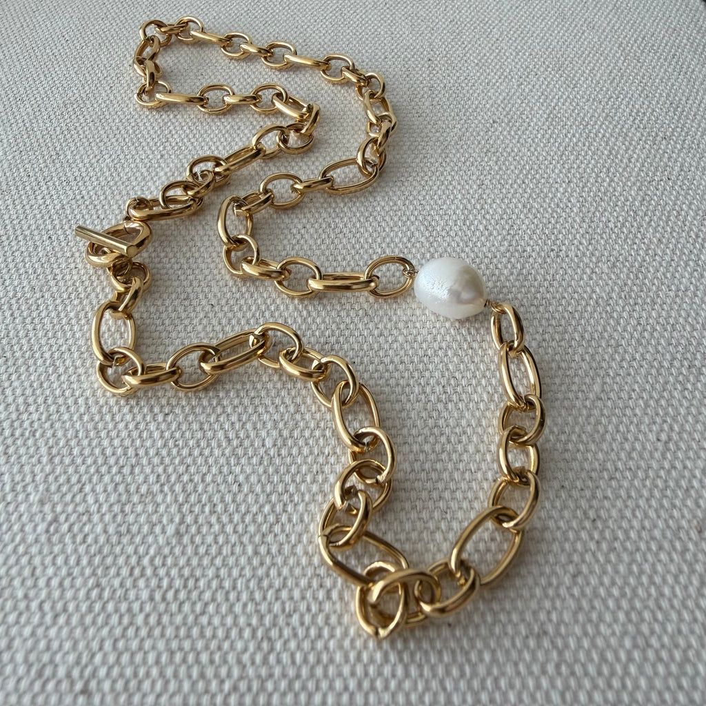 Pearl Chain Toggle Necklace