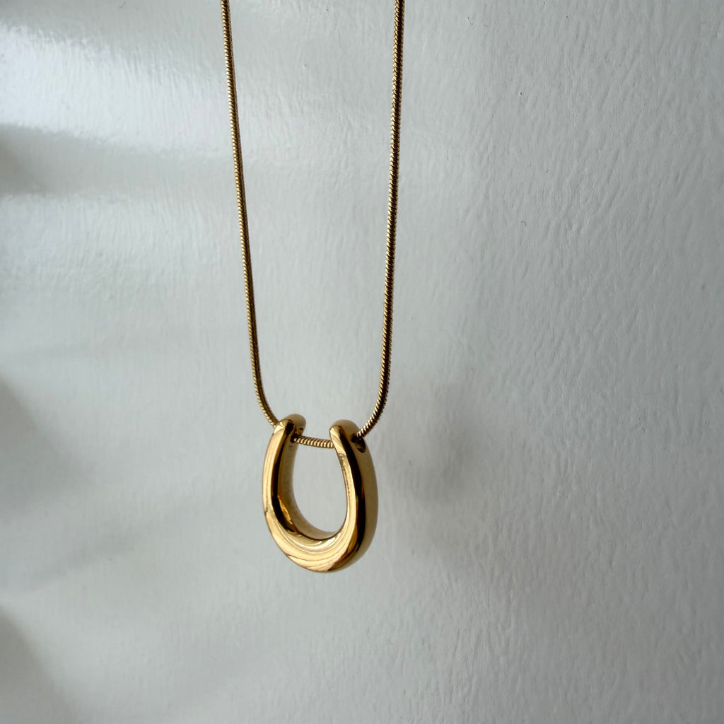 Pure Luck Horseshoe Necklace