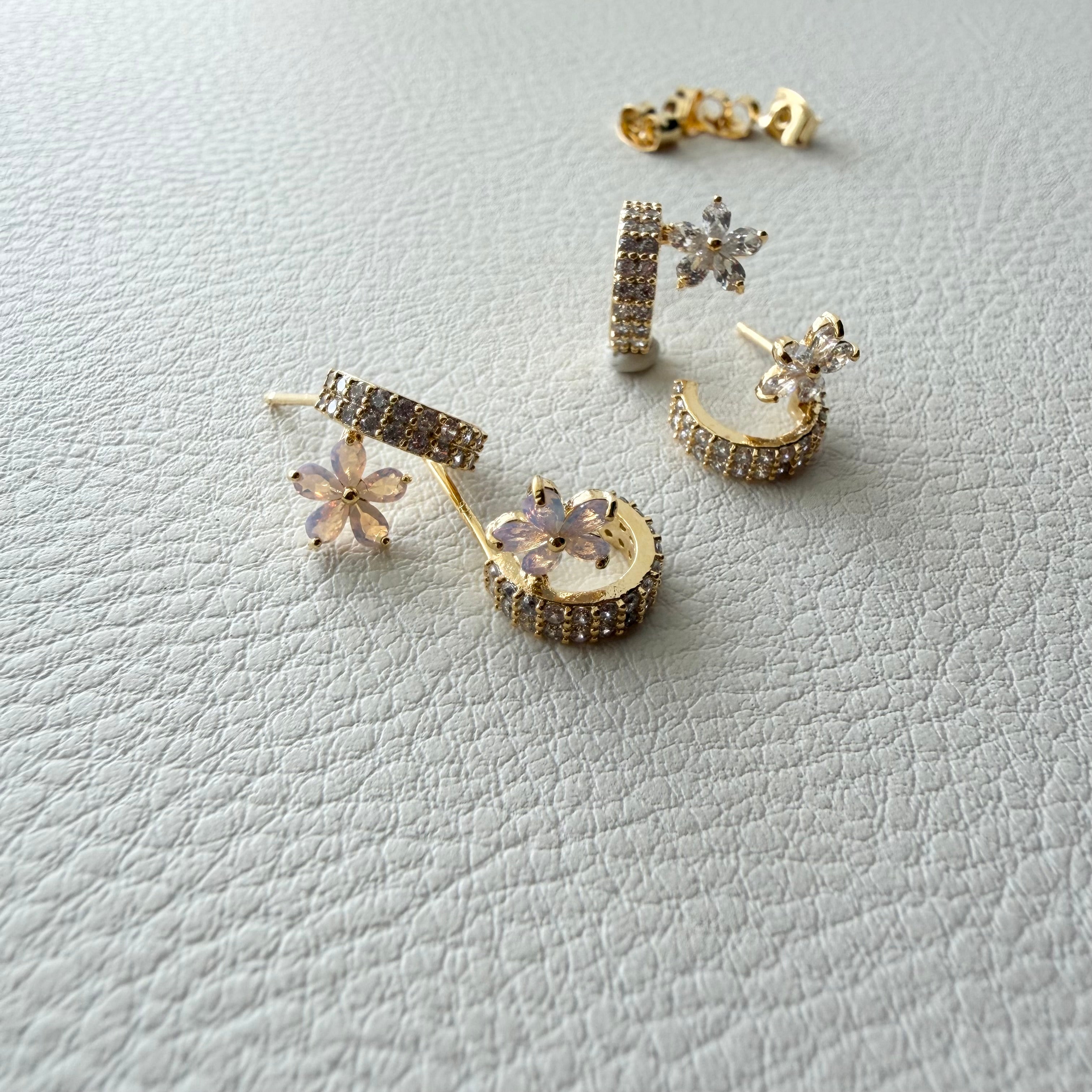 Sitting Flower Earrings