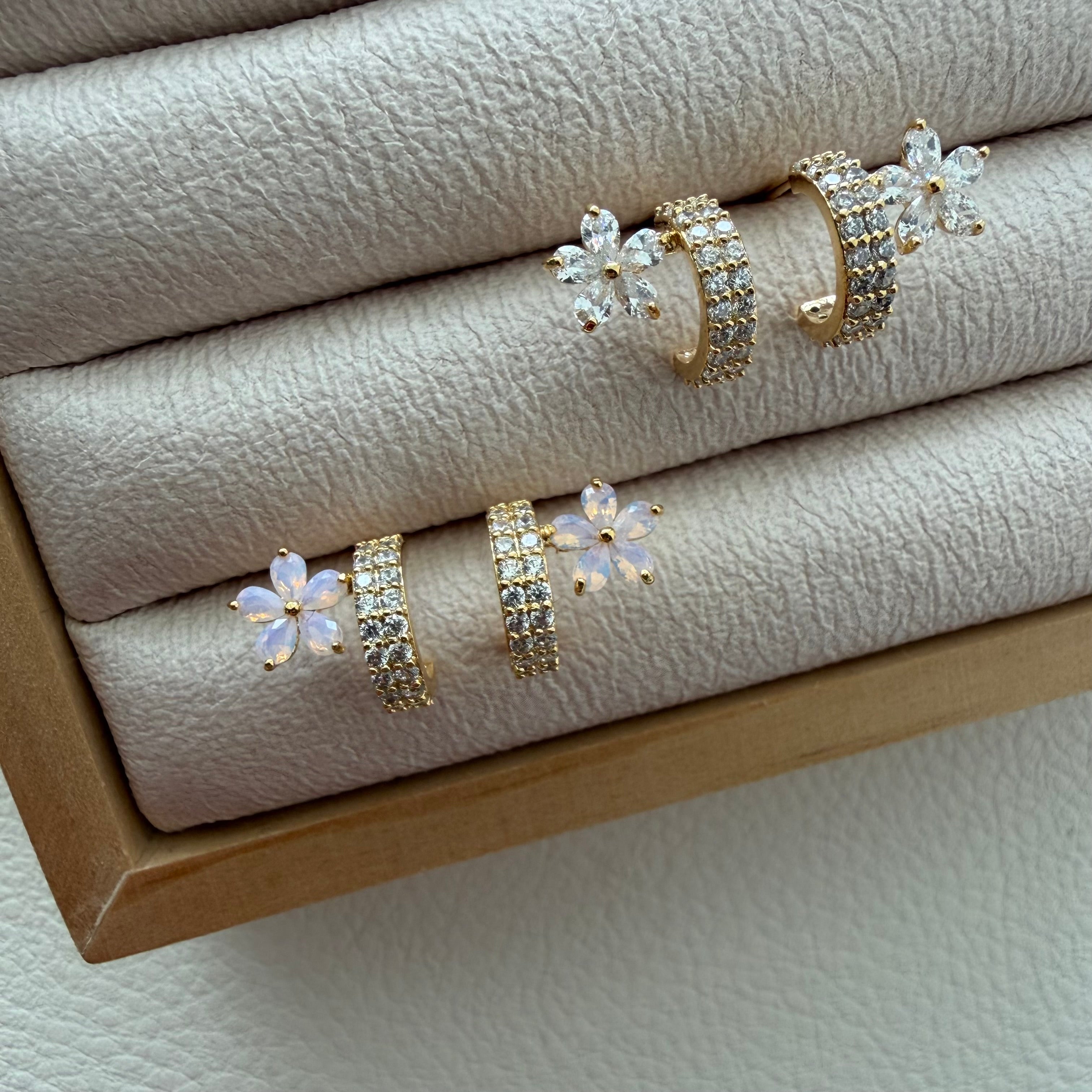 Sitting Flower Earrings