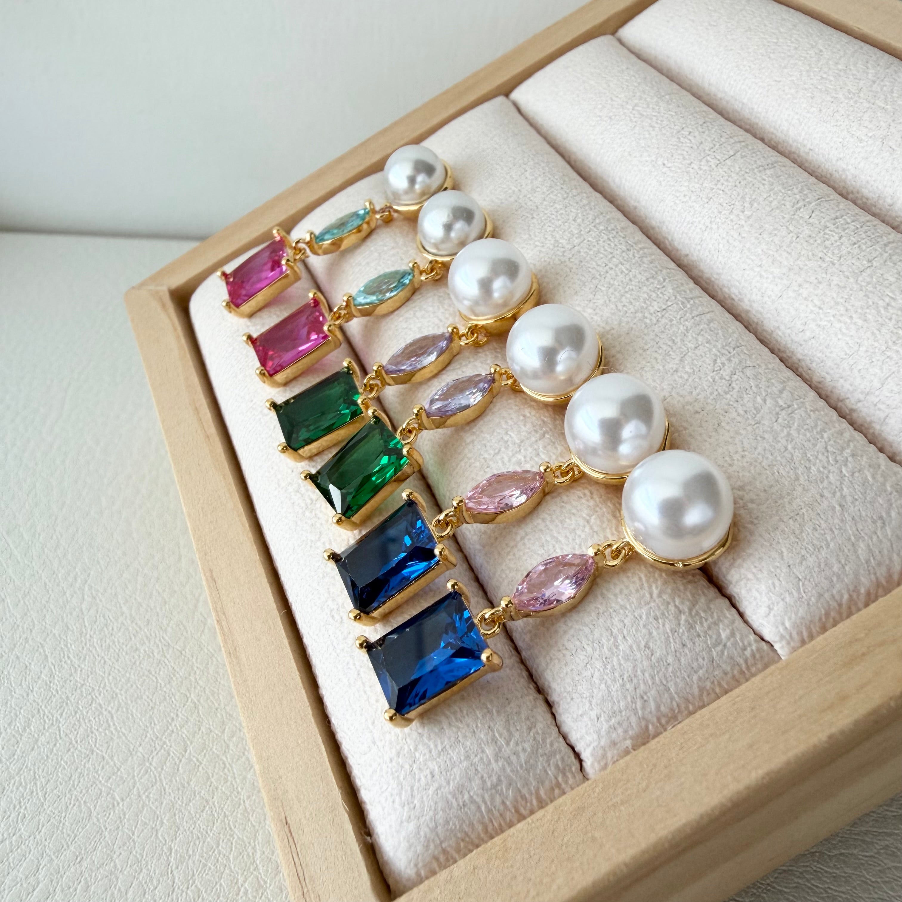 Royalness Dangle Earrings