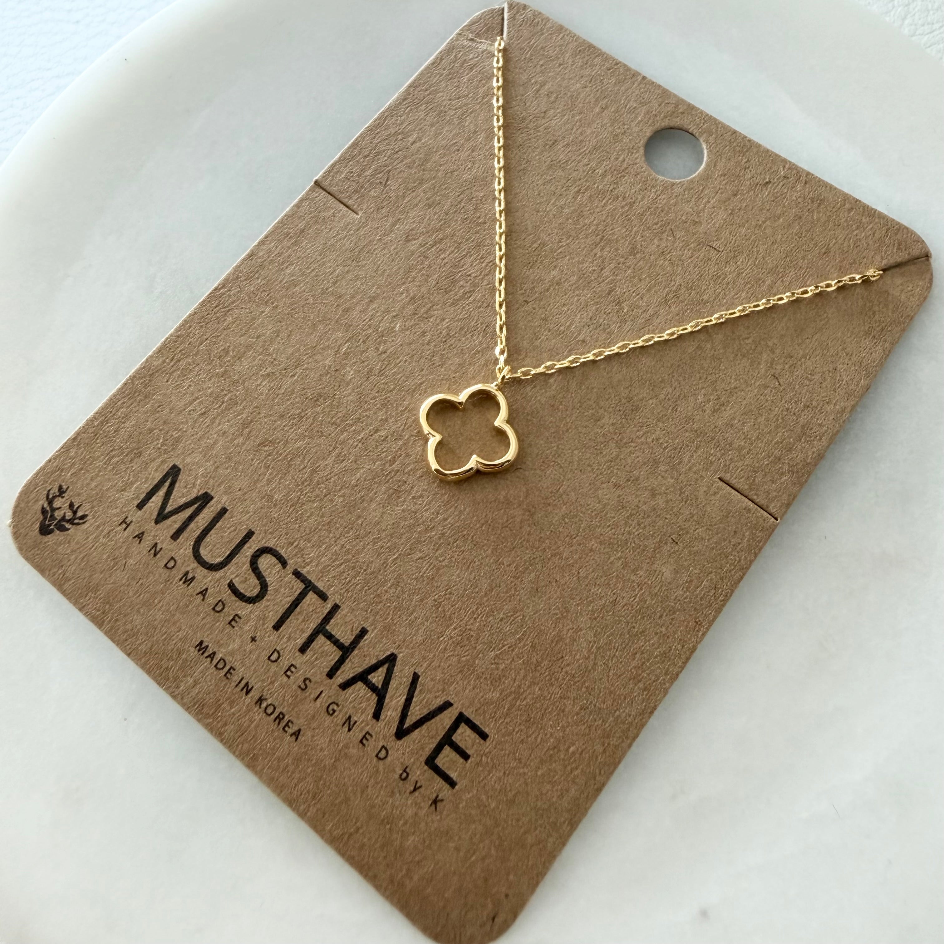 Simple Quatrefoil Clover Necklace