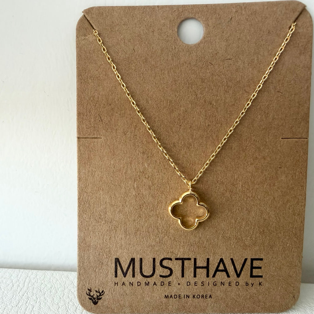Simple Quatrefoil Clover Necklace