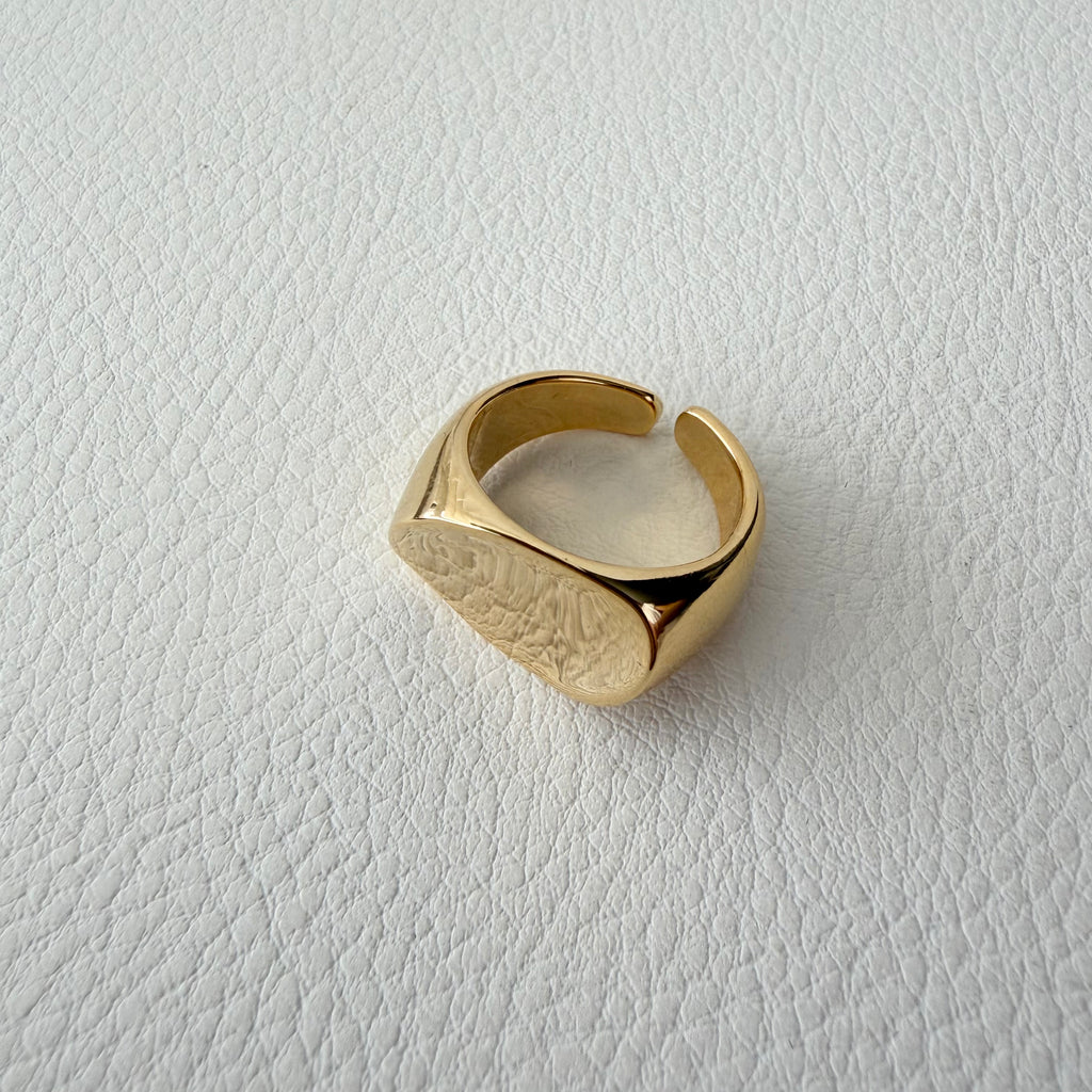 Signet Ring