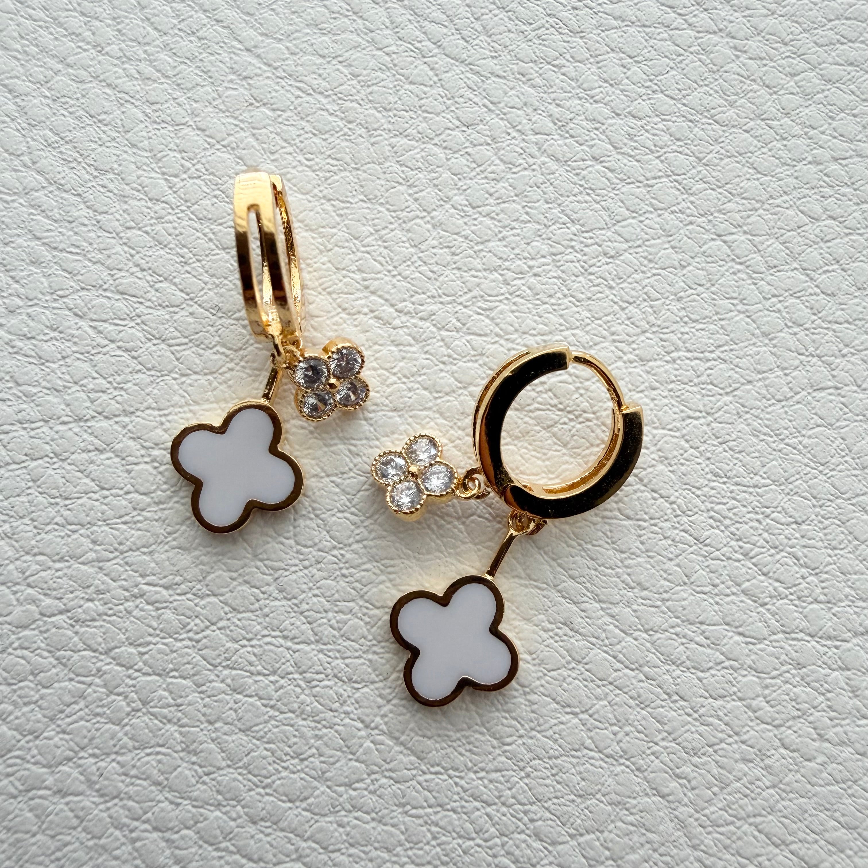 Floating Quatrefoil Double Charm Huggie Earrings