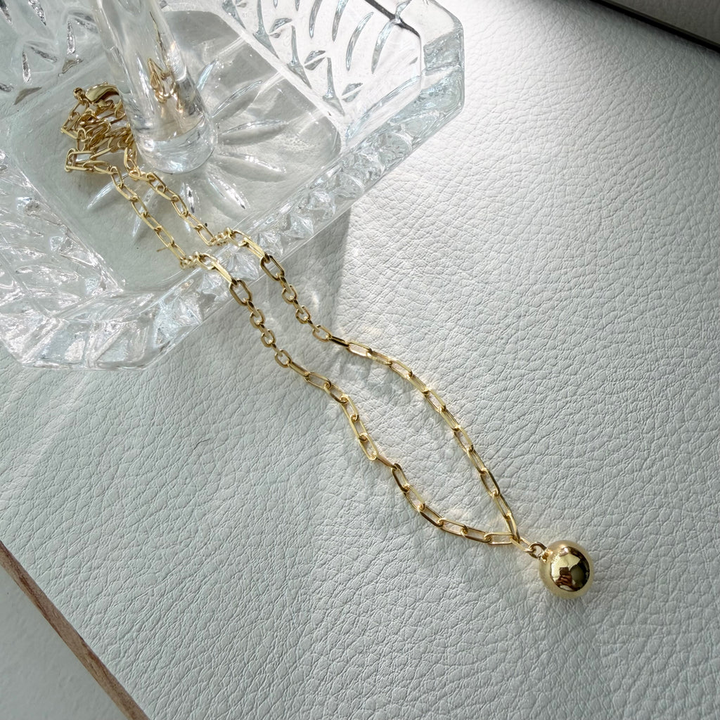 Ball Pendant Paperclip Necklace