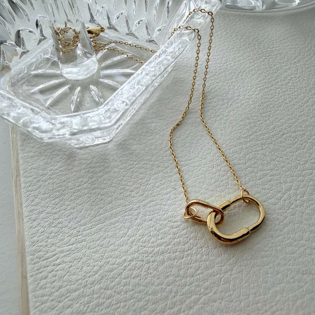 Interlocking Link Necklace