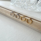 Baby Bezel Curve Earrings