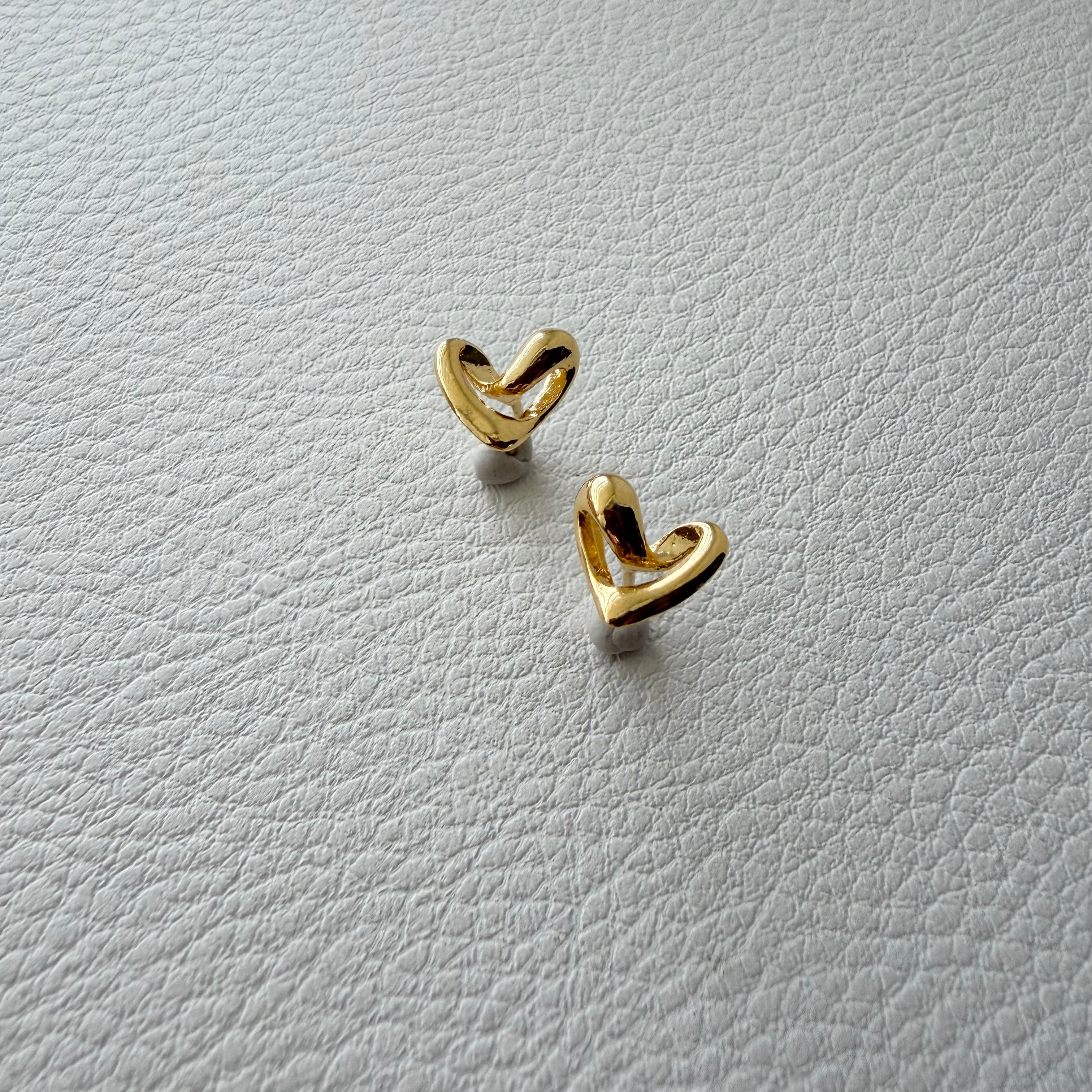 Wavy Heart Earrings