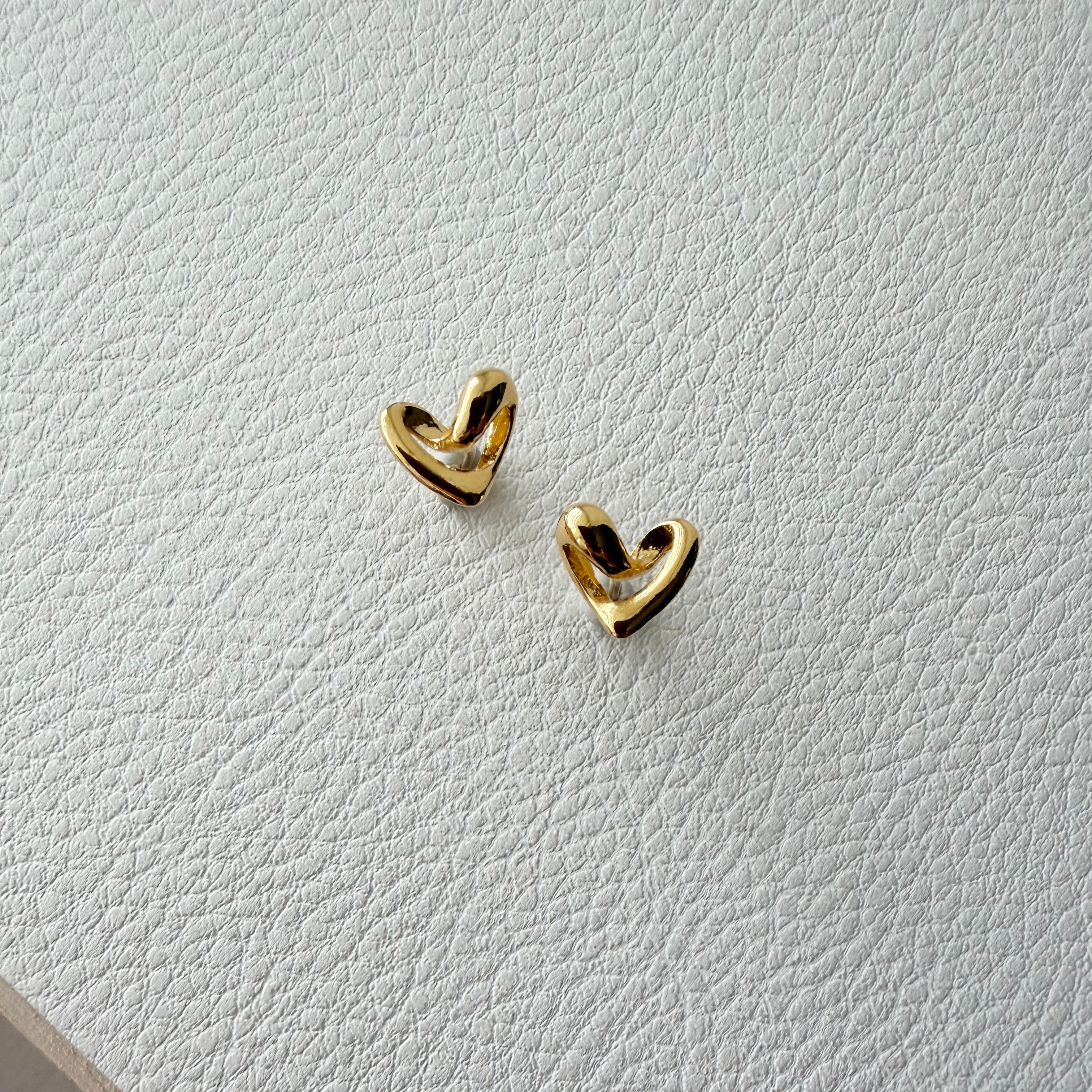 Wavy Heart Earrings