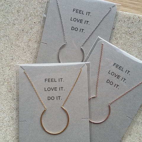 Arc Necklace
