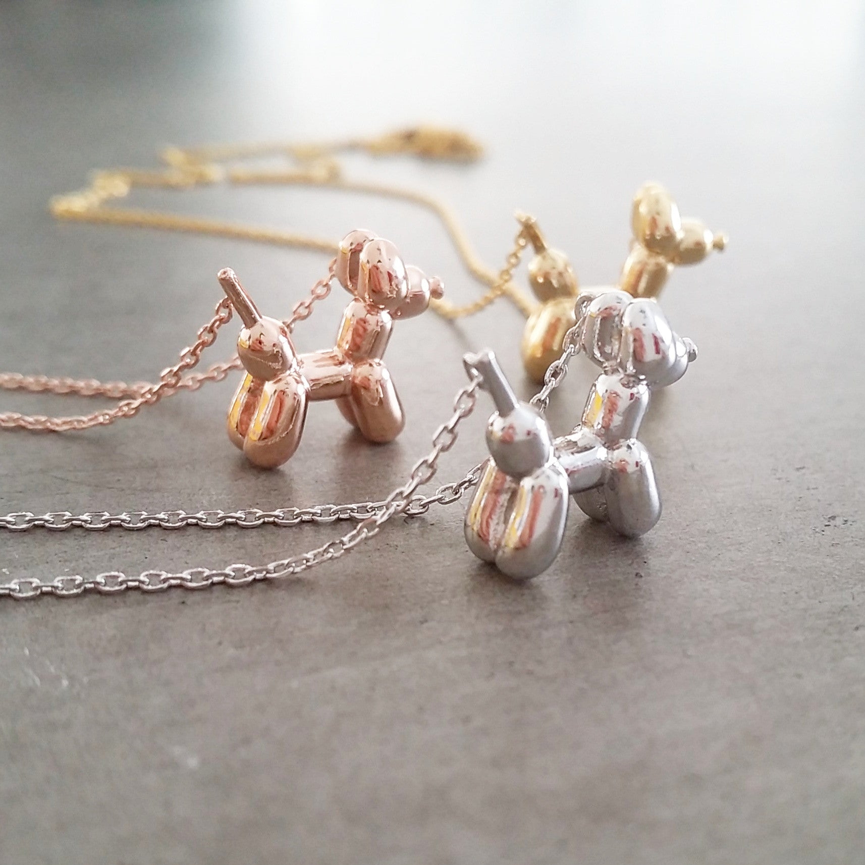 Balloon Dog Necklace – musthavemustget
