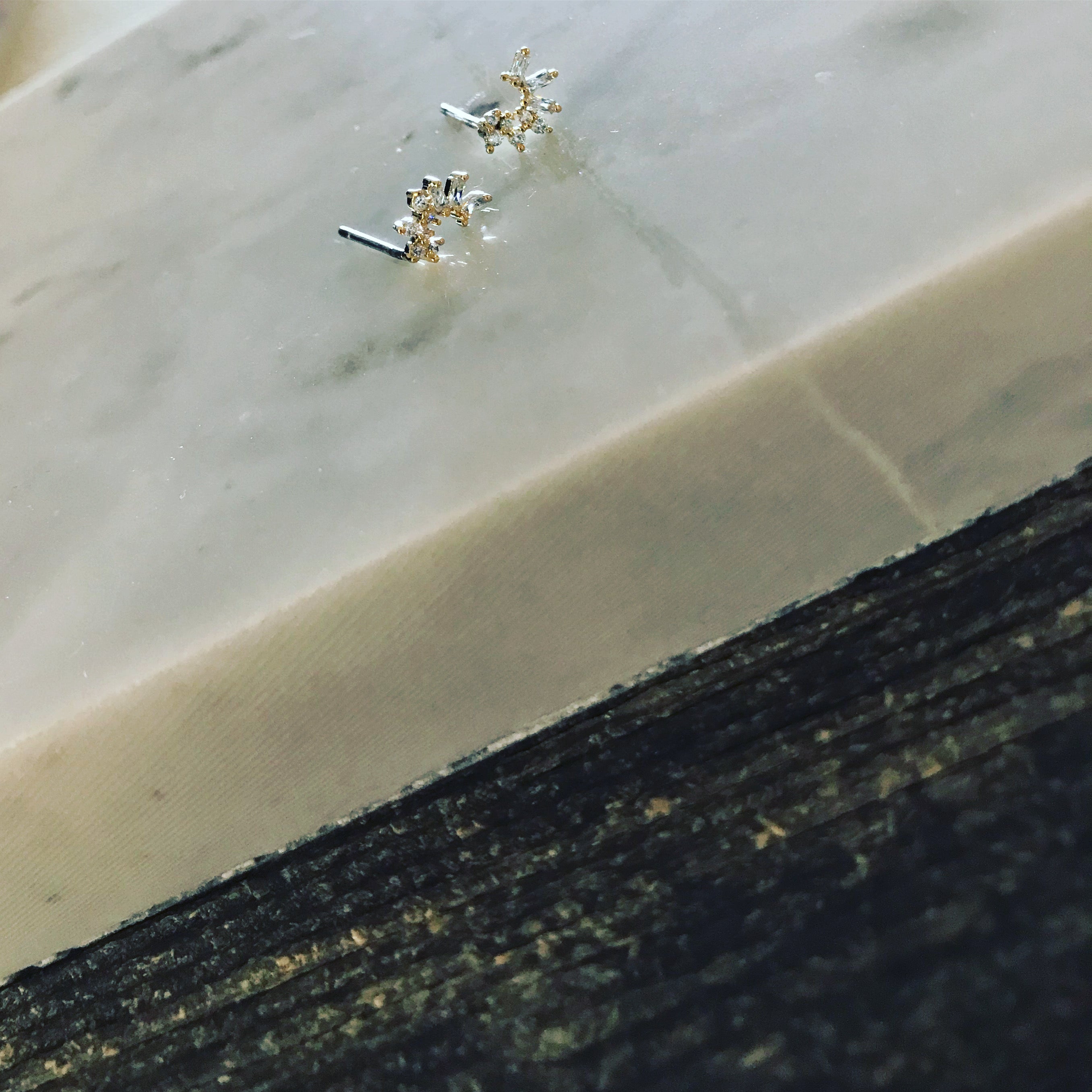 Arch Teeny Earrings
