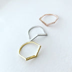 Pave V Ring