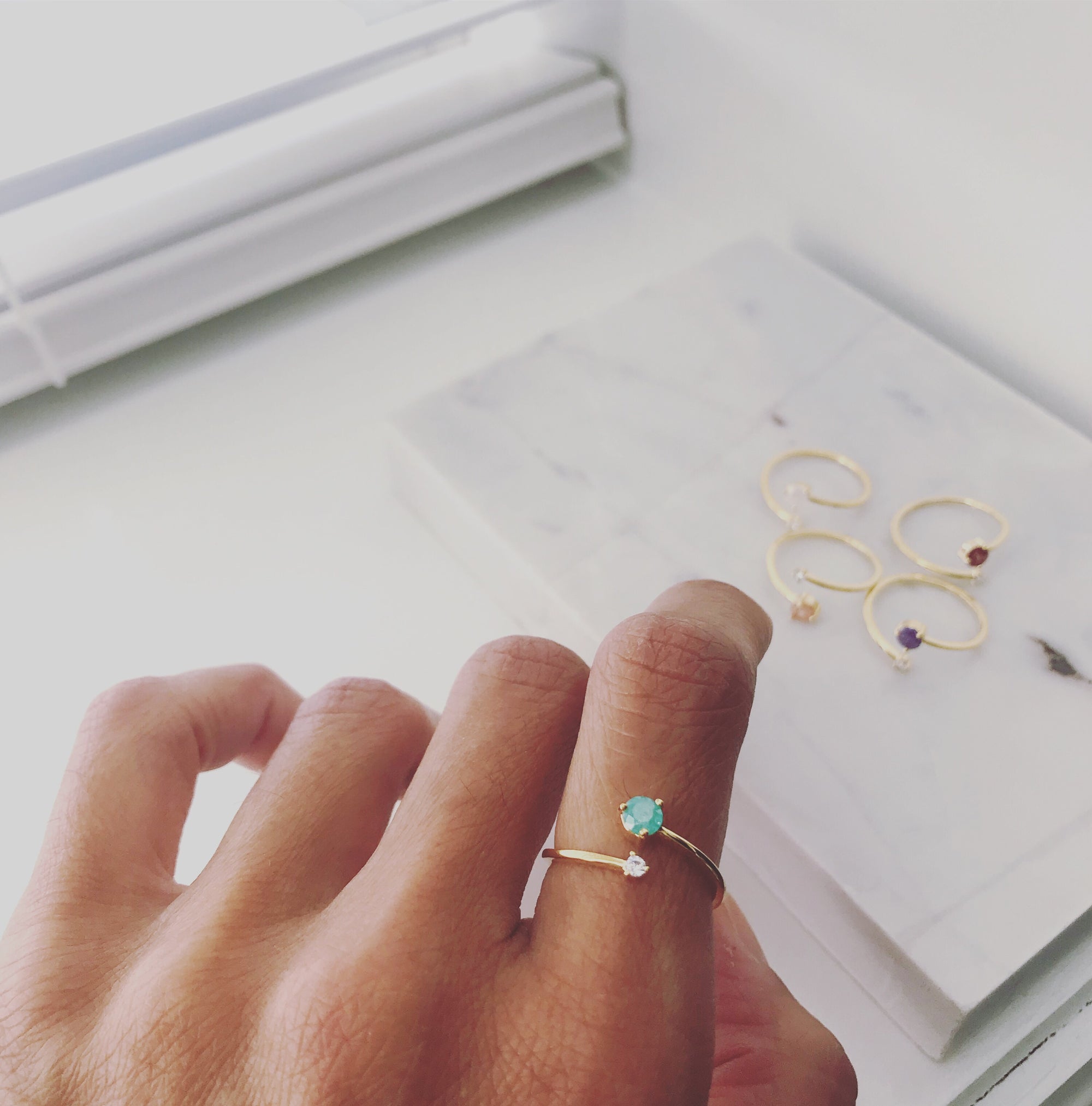 Zirconia (CZ): Twist Ring