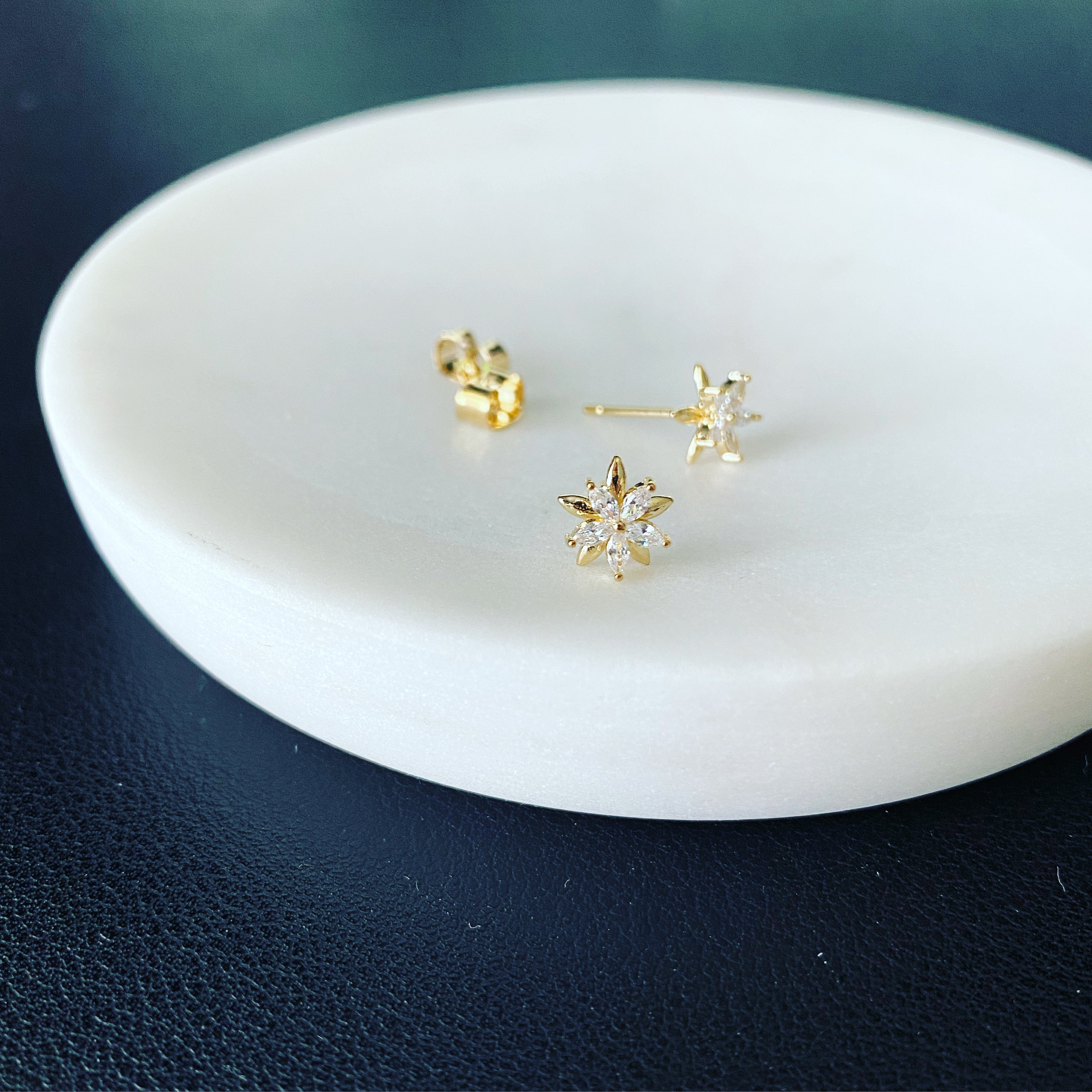 Petals Teeny Earrings