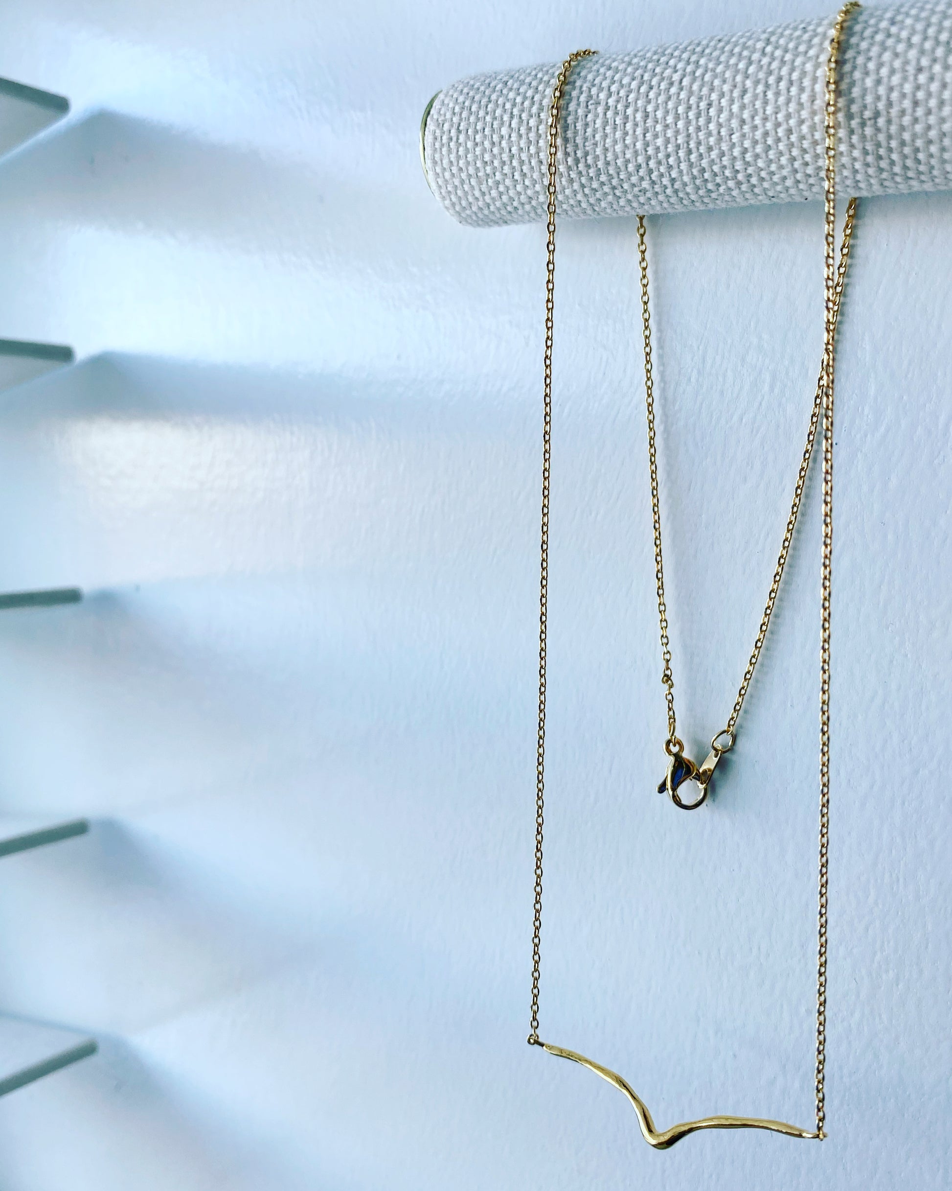 Bar Dip Necklace