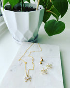 Ribbon Regal Necklace