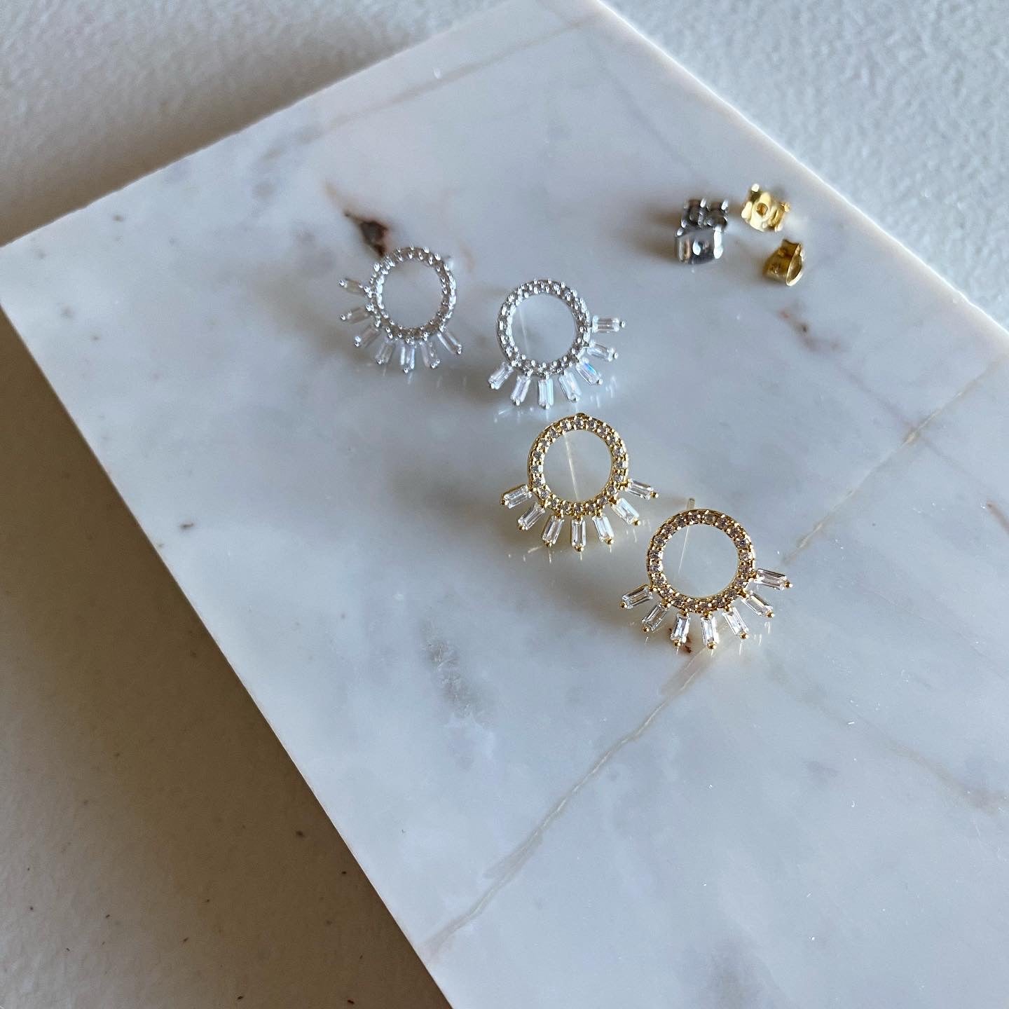 Circle Output Earrings