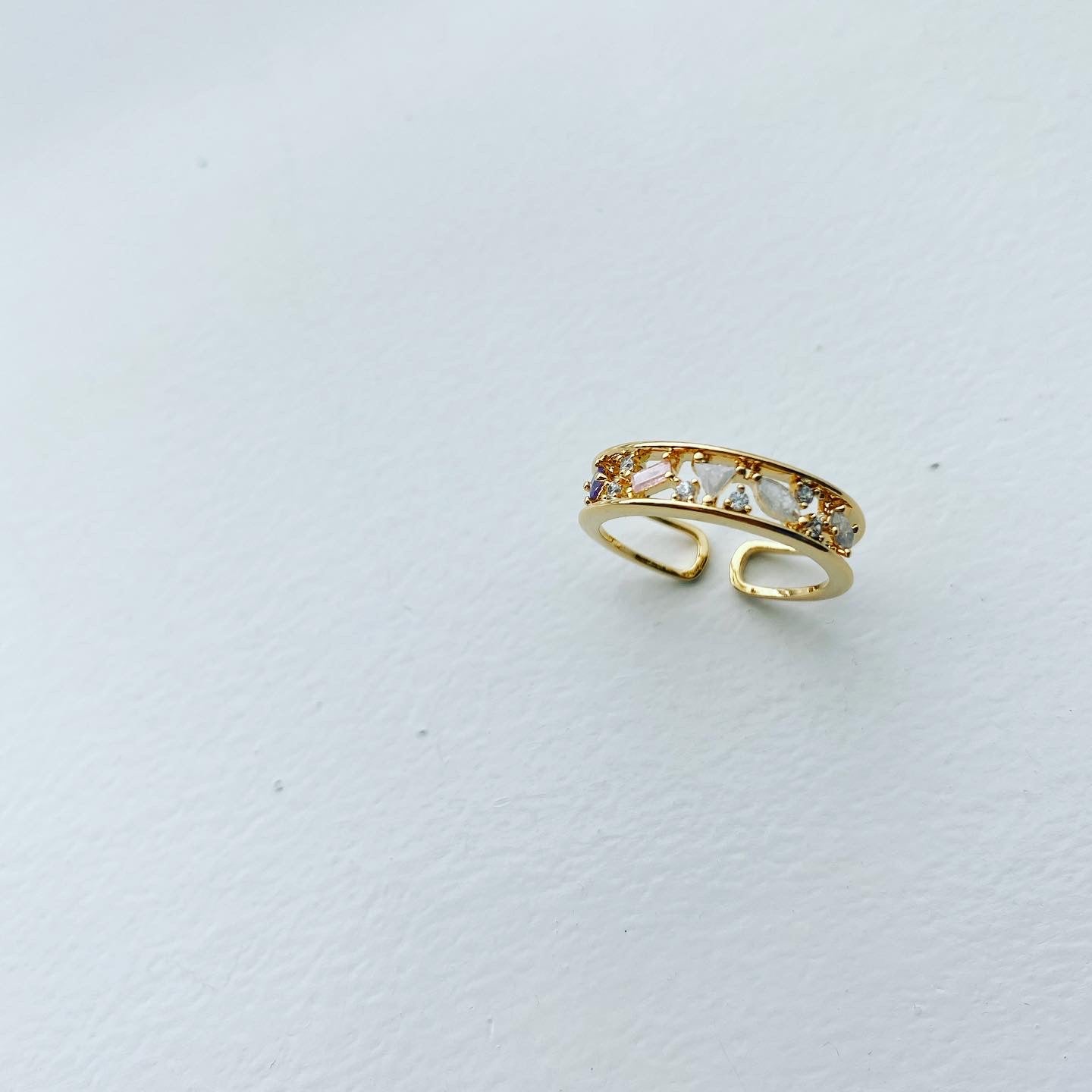 Bandeau Luster Ring