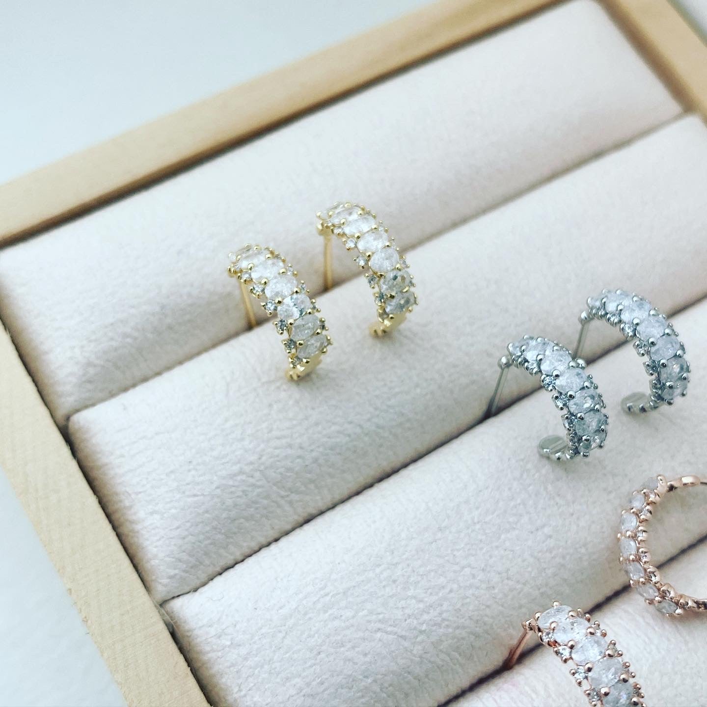 Overlapping Ovals Hoop Earrings
