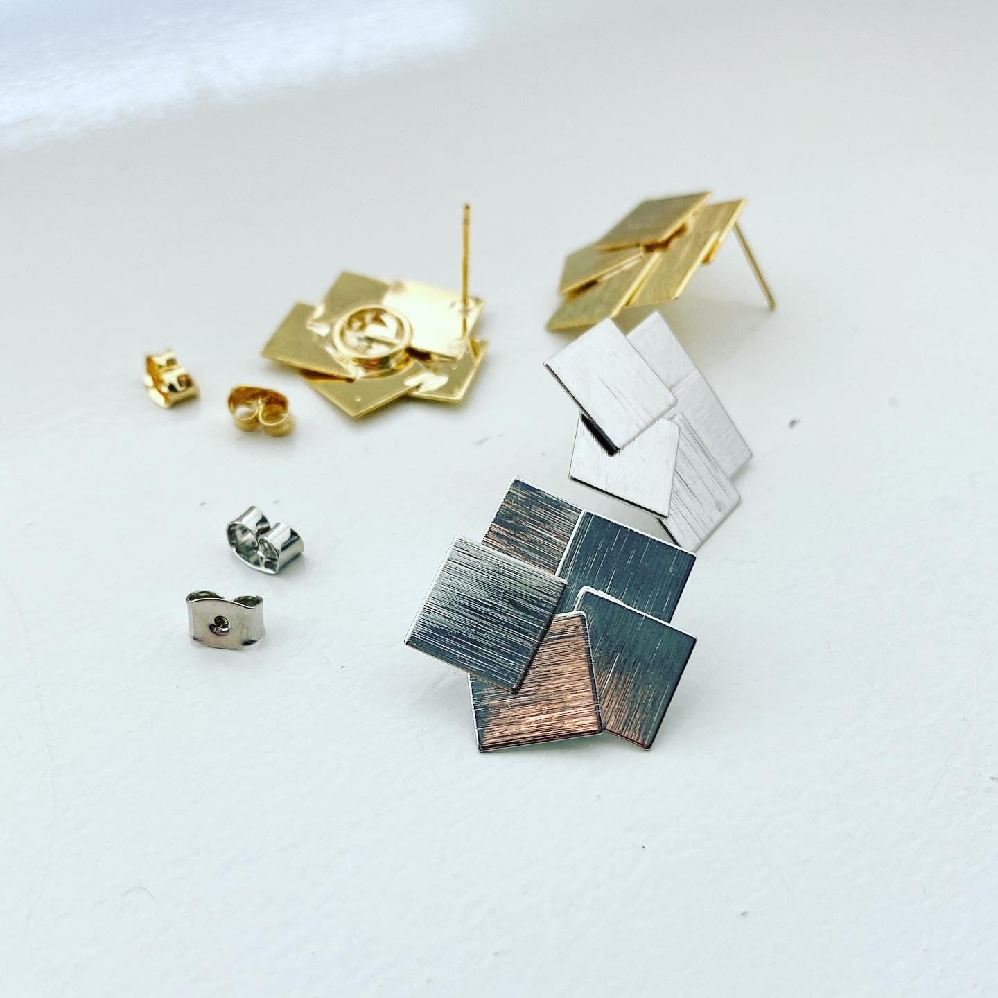 Matte Overlapping Squares Earrings