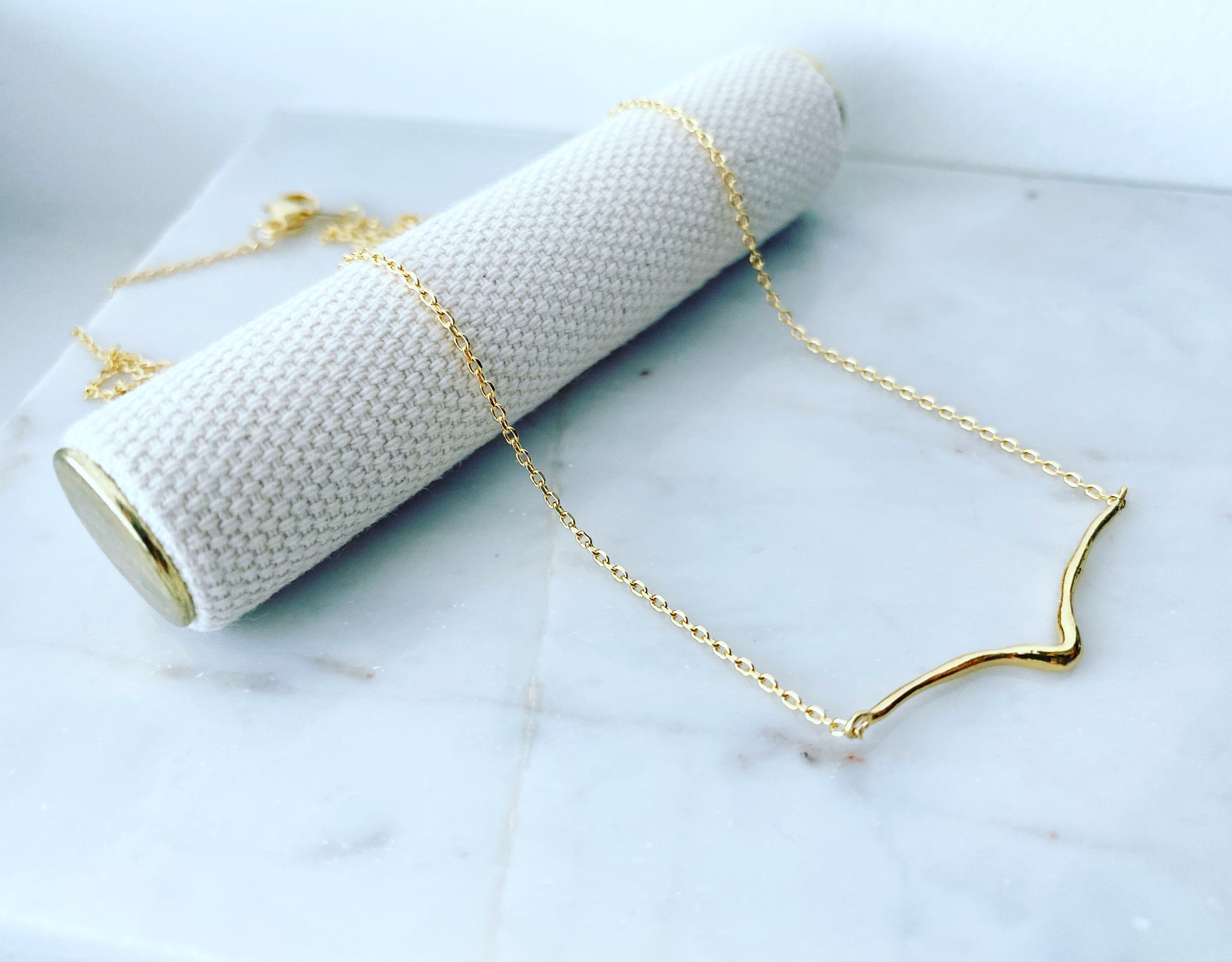 Bar Dip Necklace