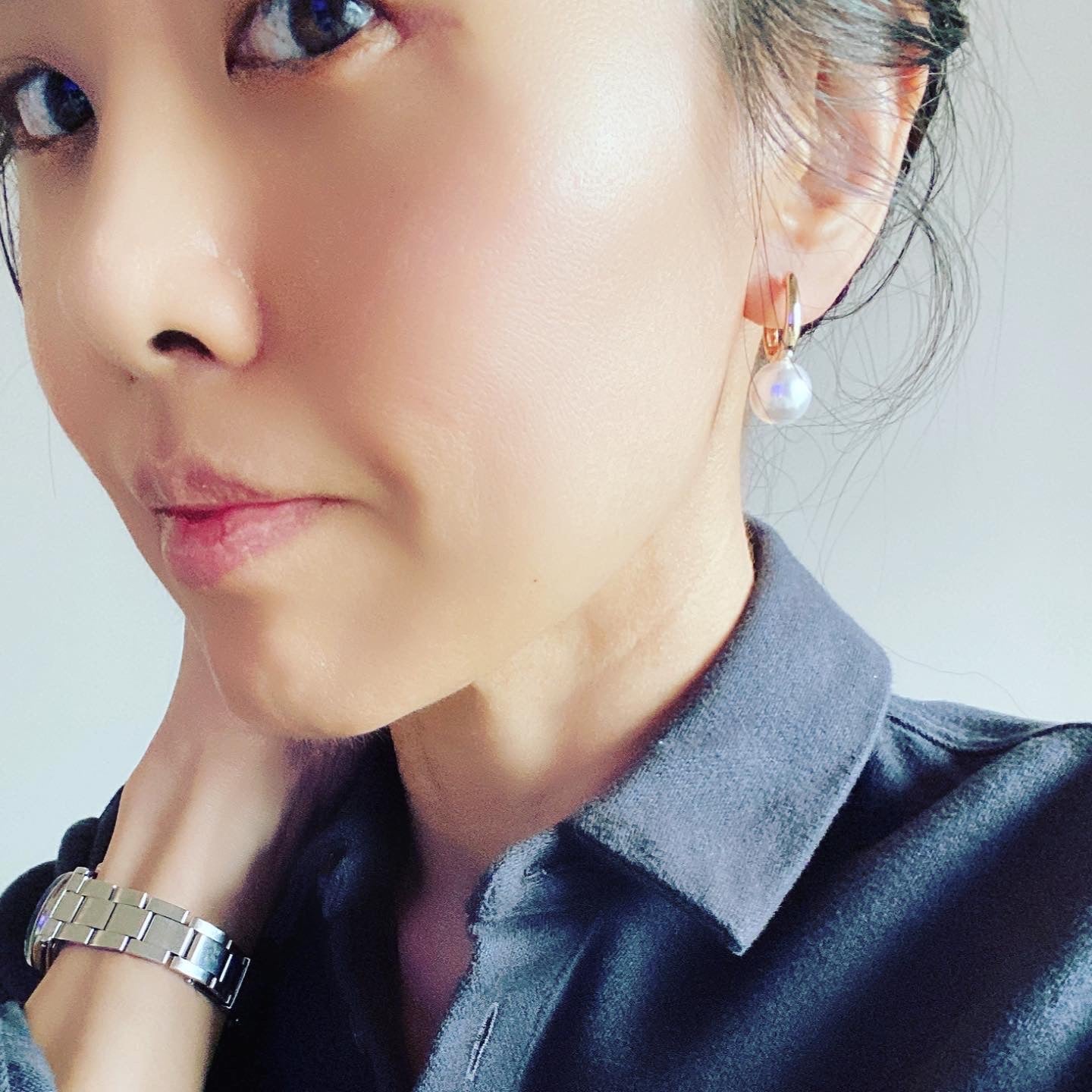 Pearl Oval Hoop Earrings