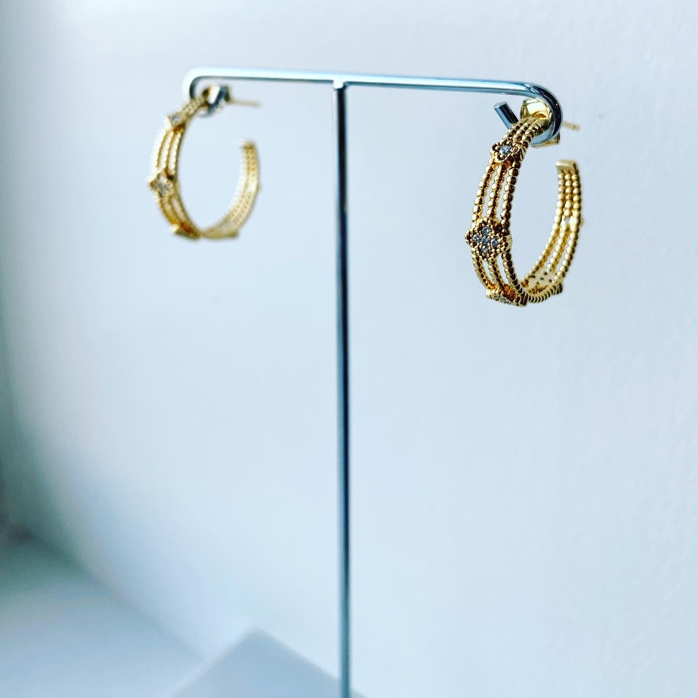 Clover Cable Hoop Earrings