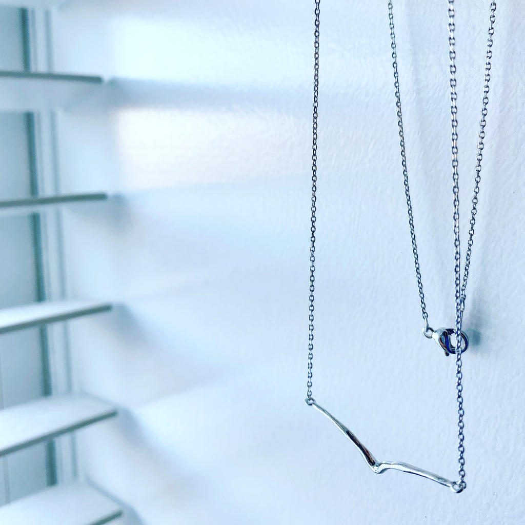 Bar Dip Necklace
