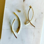 Front-Back: Curve Swing Bar Earrings