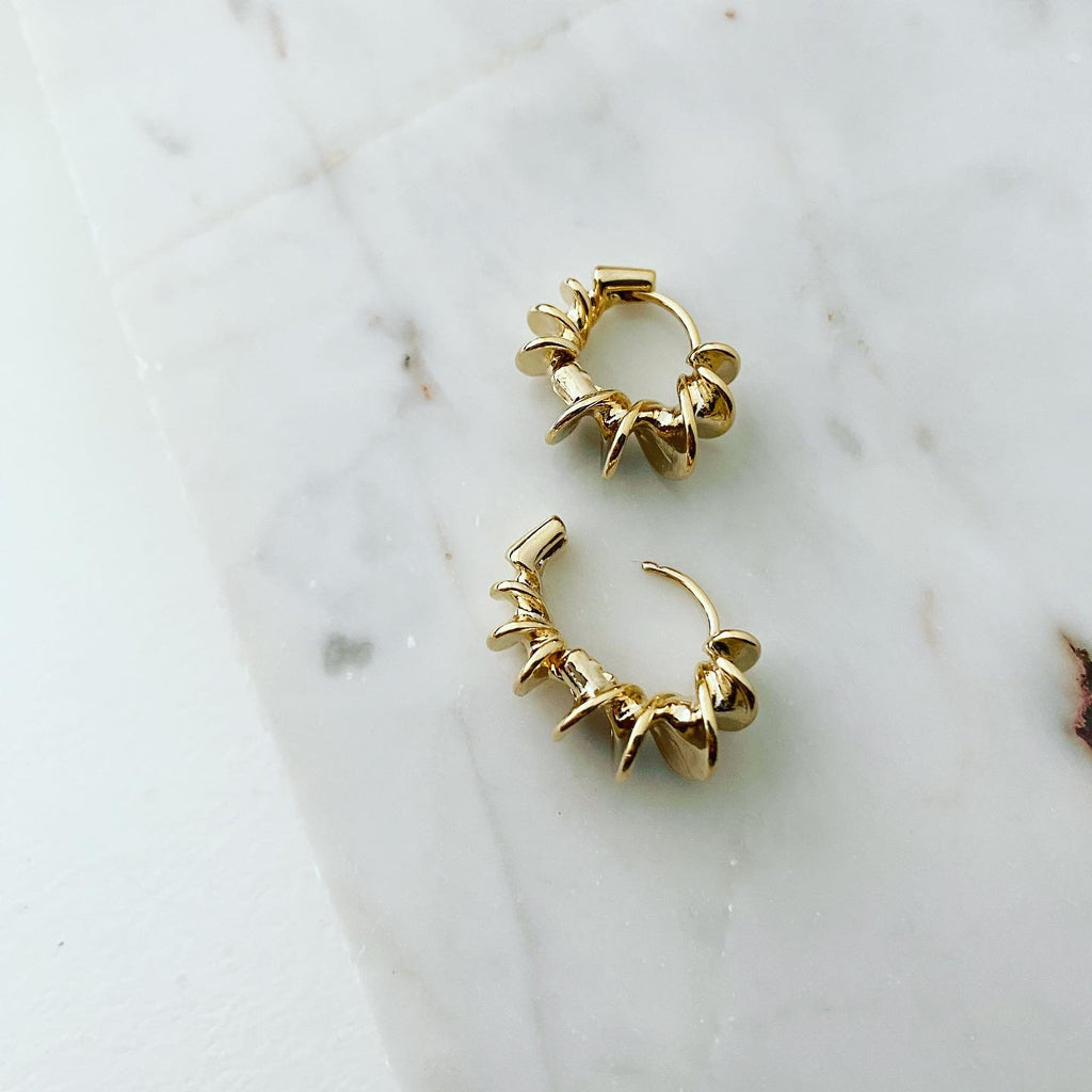 Huggie Hoop Earrings: Corkscrew